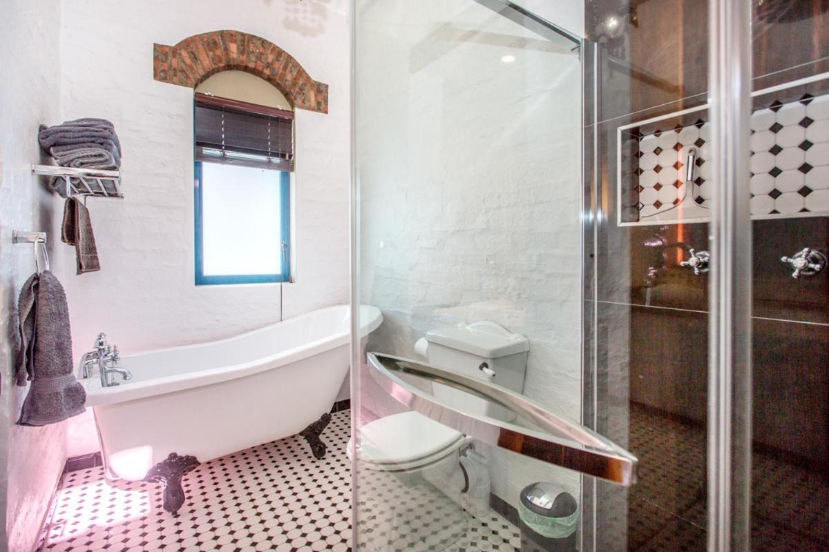 Sunset Beach Holiday Accommodation Cape Town Bagian luar foto
